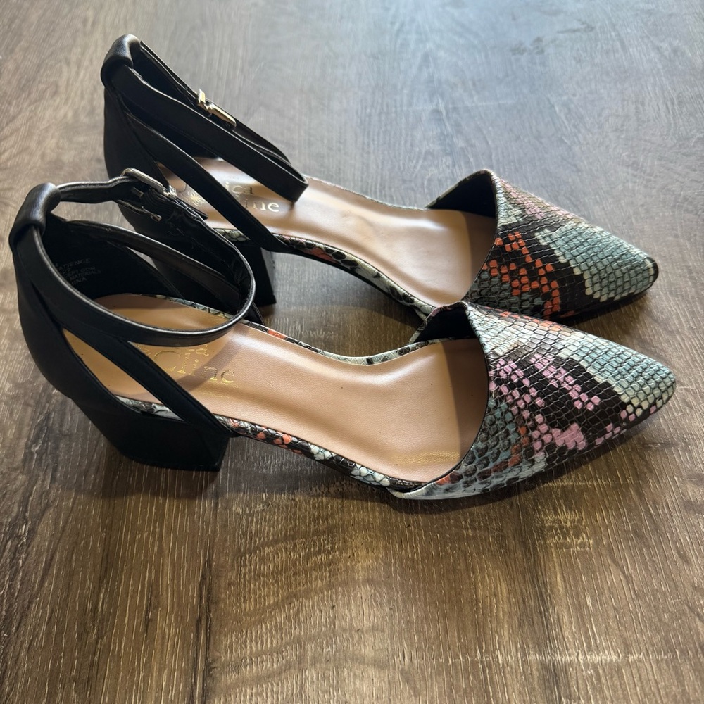 Snake Skin style Sandals Ankle Strap Size 5M Block Heel Multicolored Career wear